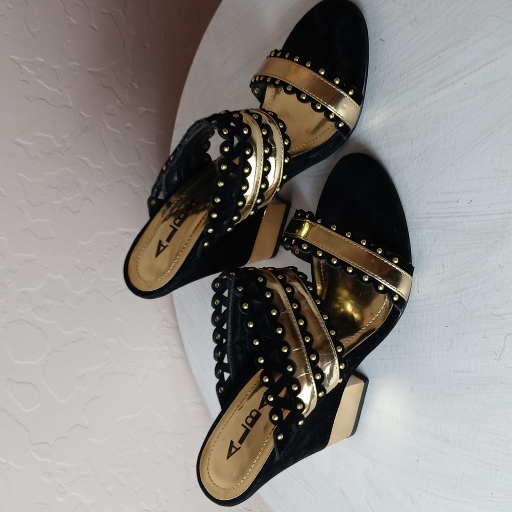 Alba Suede Wedge Sandals